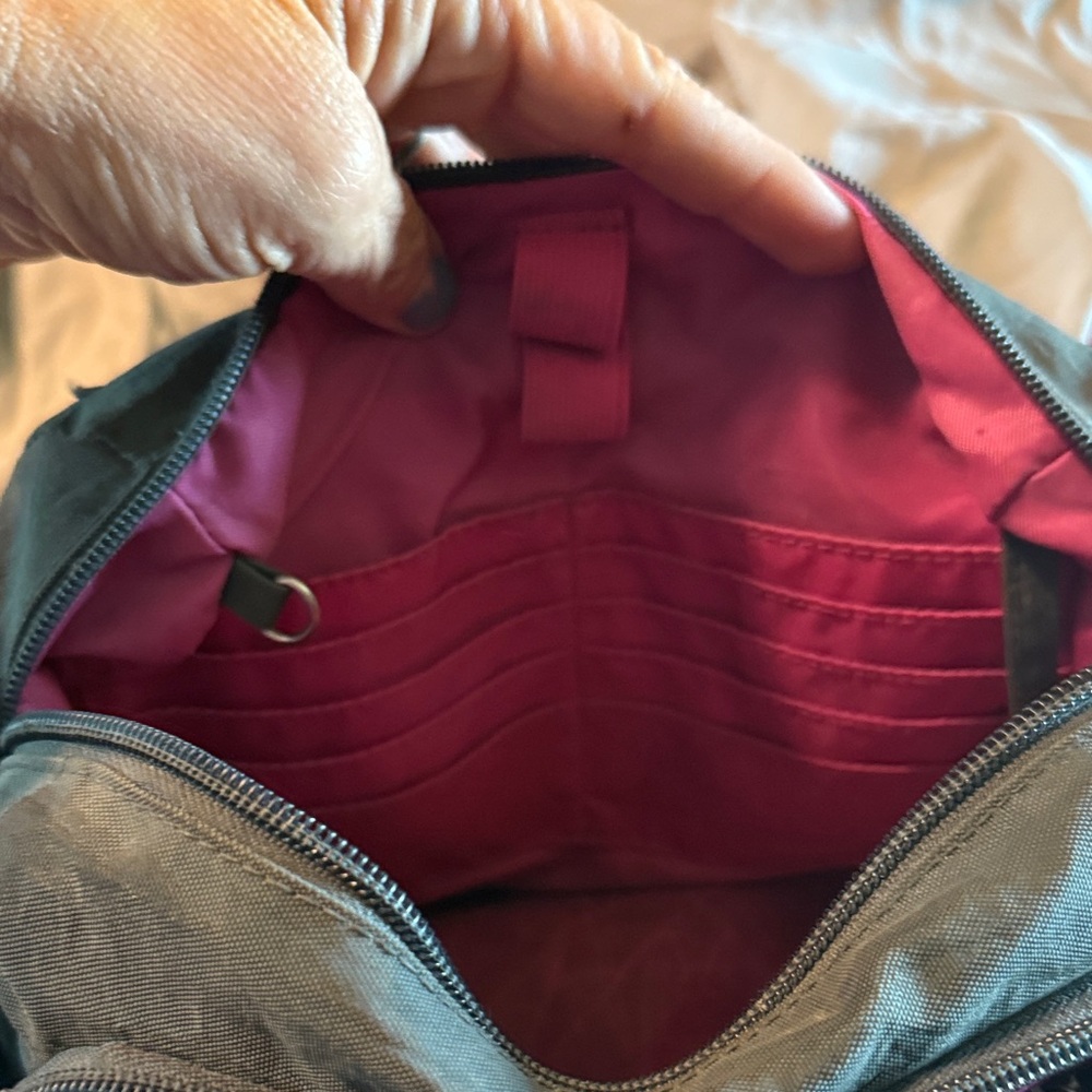 Baggallini Gray Crossbody Bag - Picture 4 of 6